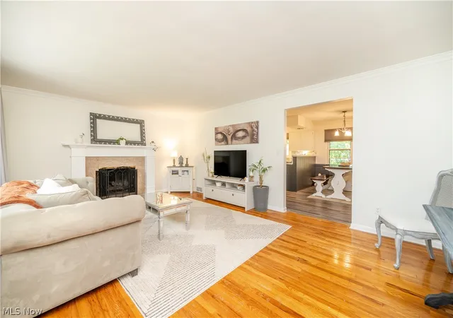 Photo 3 of Sale Pending at 3433 Bentwillow Ln, Youngstown, OH 44511 | MLS# 5241952 | Listing updated on 2026-09-08