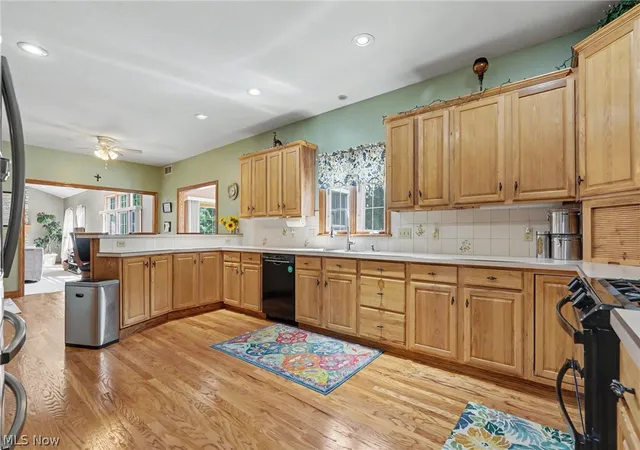 Photo 4 of Single family home for sale at 2101 Pearce Cir, Salem, OH 44460 | MLS# 5242062 | Listing updated on 2026-09-03