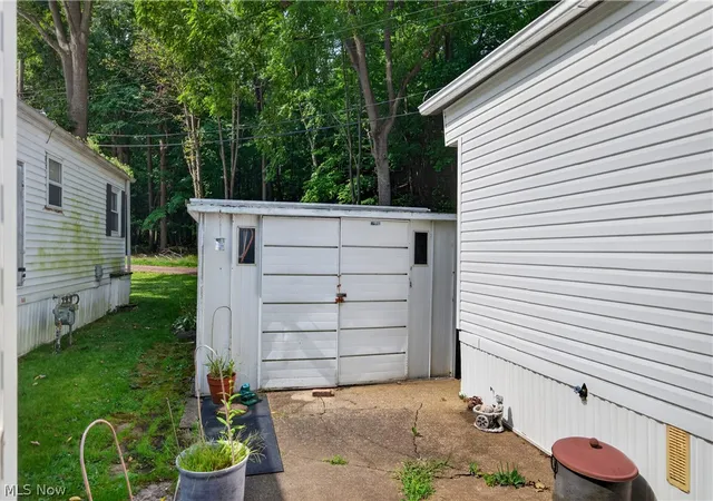 Photo 4 of Single family home for sale at 1219 Pasadena Blvd NW, North Canton, OH 44720 | MLS# 5242135 | Listing updated on 2026-10-07