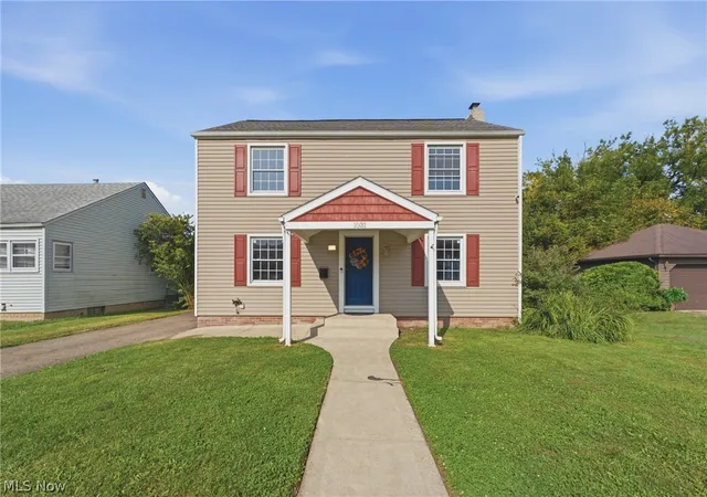 Photo 1 of Sale Pending at 1031 3rd Street Ne, Massillon, OH 44646 | MLS# 5230296 | Listing updated on 2026-09-06