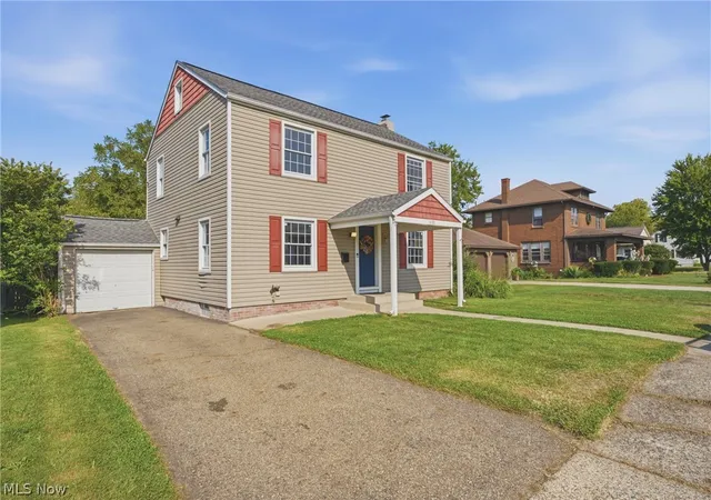 Photo 2 of Sale Pending at 1031 3rd Street Ne, Massillon, OH 44646 | MLS# 5230296 | Listing updated on 2026-09-06