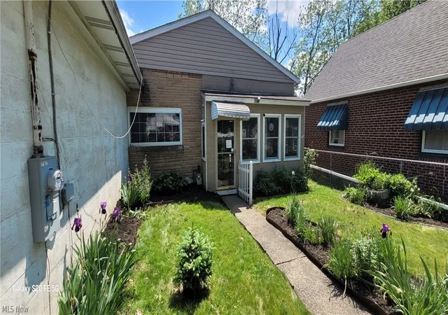 Photo 1 of Single family home for sale at 826 Reed, Akron, OH 44306 | MLS# 5242198 | Listing updated on 2026-09-03