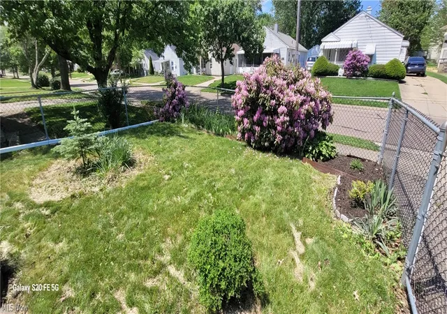 Photo 3 of Single family home for sale at 826 Reed, Akron, OH 44306 | MLS# 5242198 | Listing updated on 2026-09-03