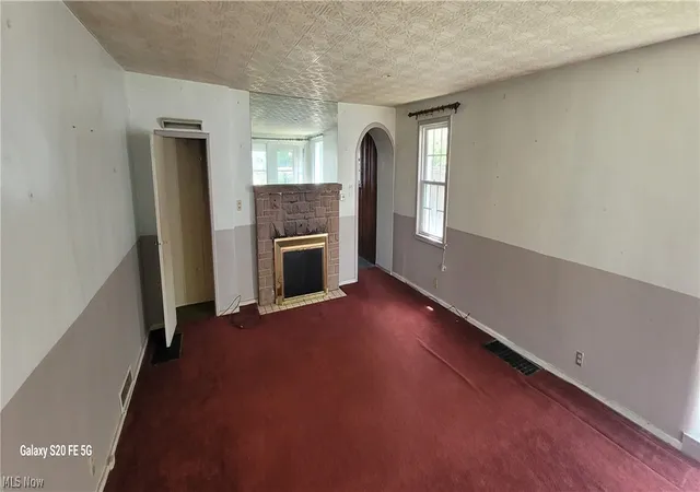Photo 3 of Single family home for sale at 826 Reed, Akron, OH 44306 | MLS# 5242198 | Listing updated on 2026-09-03
