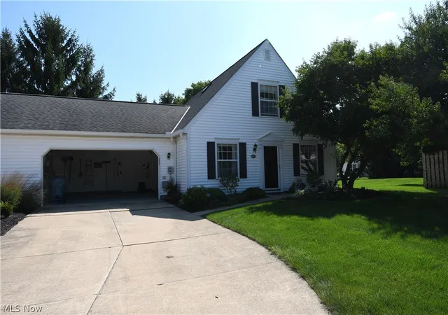 Photo 23 of Condo for sale at 24577 Meadow Ln #36, Olmsted Falls, OH 44138 | MLS# 5242000 | Listing updated on 2026-09-11