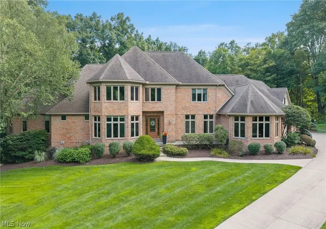 Single family home for sale at 1088 River Woods Dr, Hinckley, OH 44233 | MLS# 5238969