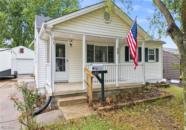 Photo 1 of Single family home for sale at 682 Burdie Dr, Hubbard, OH 44425 | MLS# 5242212 | Listing updated on 2026-10-01