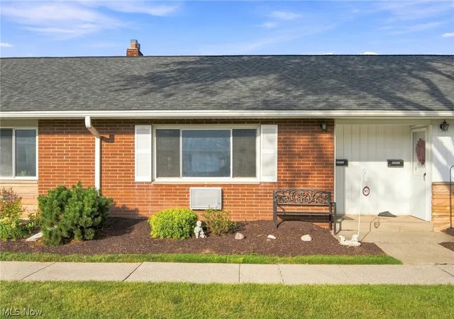 Listing Photo 5 - Condo for sale in building located at 5651 Broadview Rd, Parma, OH 44134 - Unit #B5