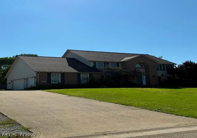 Photo 2 of Single family home for sale at 4256 Timberidge Ave Nw, Massillon, OH 44646 | MLS# 5241507 | Listing updated on 2026-09-10