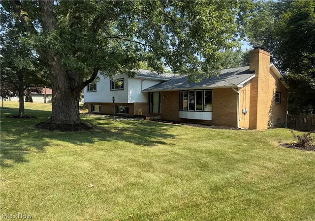 Photo 2 of Sale Pending at 6035 Richville Dr Sw, Navarre, OH 44662 | MLS# 5241951 | Listing updated on 2026-10-07