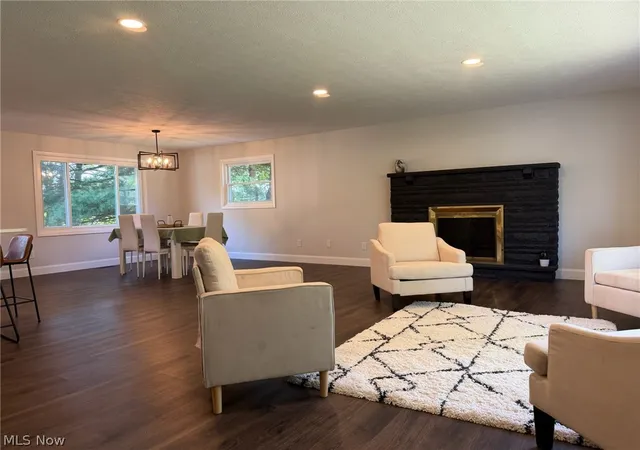 Photo 4 of Sale Pending at 6035 Richville Dr SW, Navarre, OH 44662 | MLS# 5241951 | Listing updated on 2026-10-07