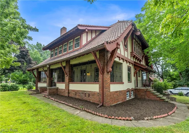 Photo 2 of Sale Pending at 17406 Nottingham Rd, Cleveland, OH 44119 | MLS# 5241635 | Listing updated on 2026-09-10