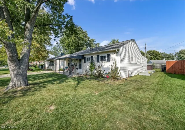 Photo 3 of Single family home for sale at 4307 Talbot Ln, Lorain, OH 44055 | MLS# 5242108 | Listing updated on 2026-09-14