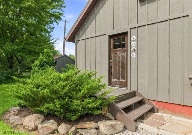 Photo 2 of Single family home for sale at 4059 Hardin Rd, Ravenna, OH 44266 | MLS# 5242144 | Listing updated on 2026-09-04