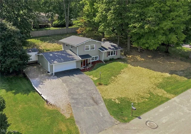 Photo 2 of Single family home for sale at 968 Mohican Dr, Ashland, OH 44805 | MLS# 5242235 | Listing updated on 2026-09-28
