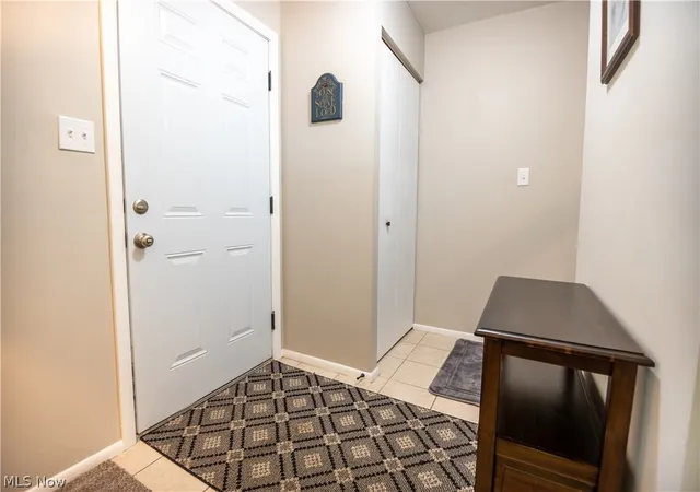 Photo 3 of Condo for sale at 26674 Lake Of The Fls Blvd, Olmsted Falls, OH 44138 | MLS# 5240297 | Listing updated on 2026-10-07