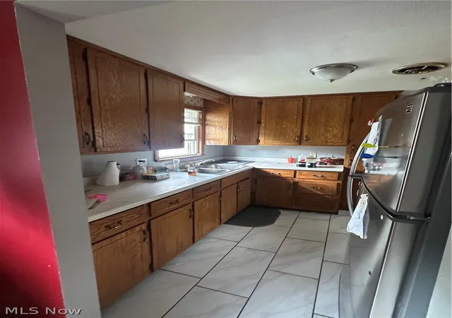 Photo 3 of Single family home for sale at 3125 Willowrow Ave NE, Canton, OH 44705 | MLS# 5242064 | Listing updated on 2026-09-29