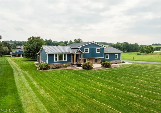 Photo 1 of Sale Pending at 1106 Shutt Valley Rd Nw, Sugarcreek, OH 44681 | MLS# 5241614 | Listing updated on 2026-09-05