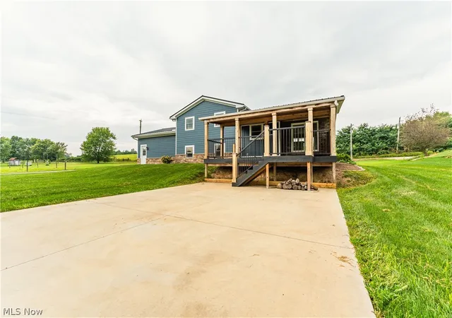 Photo 4 of Sale Pending at 1106 Shutt Valley Rd NW, Sugarcreek, OH 44681 | MLS# 5241614 | Listing updated on 2026-09-05