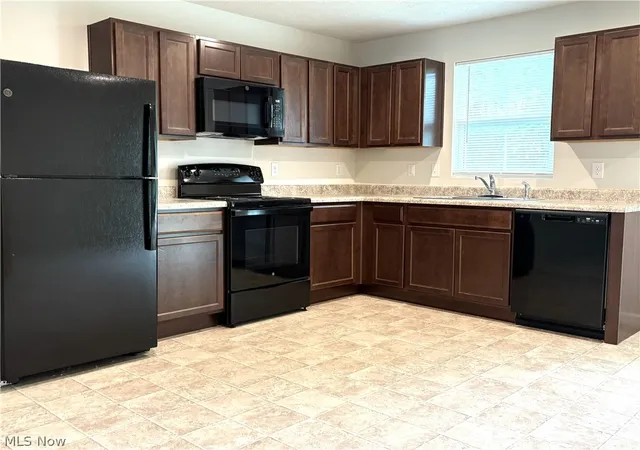 Photo 2 of Condo for sale at 210 Raintree Ln, Painesville, OH 44077 | MLS# 5236986 | Listing updated on 2026-09-04