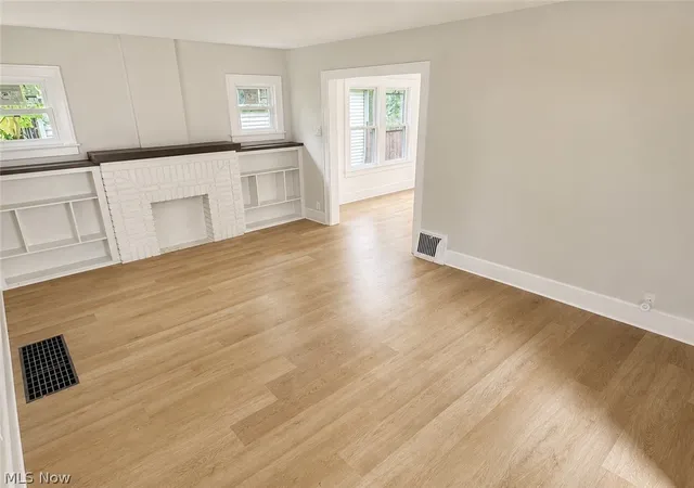 Photo 3 of Single family home for sale at 801 Storer Ave, Akron, OH 44320 | MLS# 5241941 | Listing updated on 2026-09-14