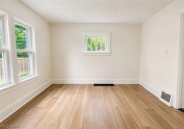 Photo 3 of Single family home for sale at 801 Storer Ave, Akron, OH 44320 | MLS# 5241941 | Listing updated on 2026-09-14