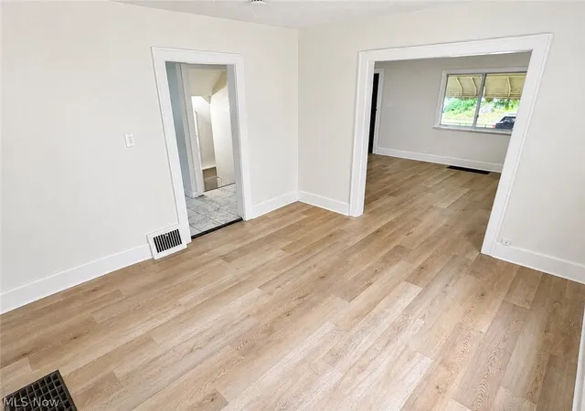 Photo 4 of Single family home for sale at 801 Storer Ave, Akron, OH 44320 | MLS# 5241941 | Listing updated on 2026-09-14