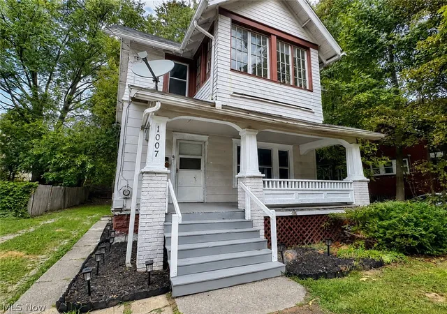 Photo 2 of Single family home for sale at 1007 Delia Ave, Akron, OH 44320 | MLS# 5242005 | Listing updated on 2026-09-03