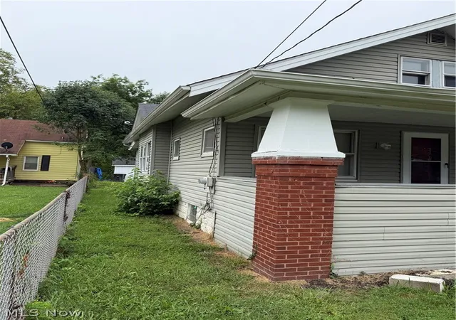Photo 3 of Single family home for sale at 1054 Winton Ave, Akron, OH 44320 | MLS# 5231183 | Listing updated on 2026-09-03