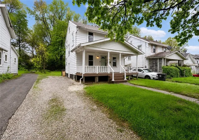 Photo 1 of Single family home for sale at 1318 Arnold Ave, Akron, OH 44305 | MLS# 5242023 | Listing updated on 2026-09-03