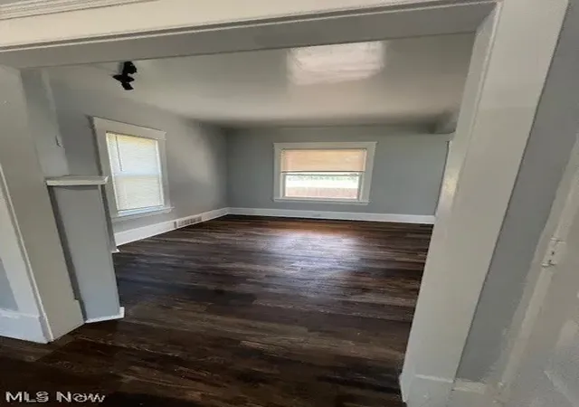 Photo 4 of Single family home for sale at 994 Parkwood Dr, Cleveland, OH 44108 | MLS# 5242304 | Listing updated on 2026-09-03