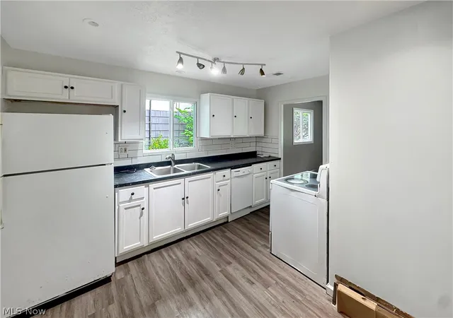 Photo 3 of Single family home for sale at 919 Kickapoo Ave, Akron, OH 44305 | MLS# 5241846 | Listing updated on 2026-09-03