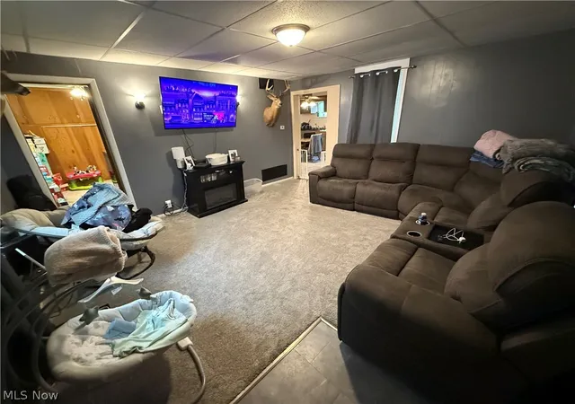 Photo 3 of Single family home for sale at 208 W 1st Street, Uhrichsville, OH 44683 | MLS# 5241894 | Listing updated on 2026-09-28