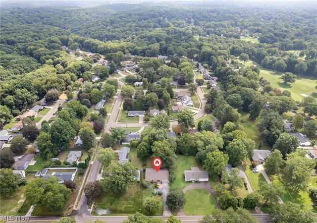 Photo 2 of Single family home for sale at 275 N Revere Rd, Fairlawn, OH 44333 | MLS# 5241433 | Listing updated on 2026-09-03
