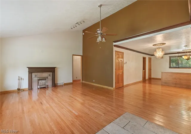 Photo 3 of Single family home for sale at 275 N Revere Rd, Fairlawn, OH 44333 | MLS# 5241433 | Listing updated on 2026-09-03
