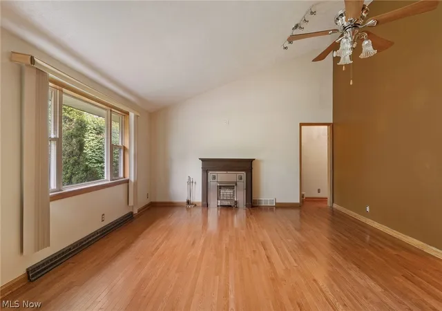 Photo 4 of Single family home for sale at 275 N Revere Rd, Fairlawn, OH 44333 | MLS# 5241433 | Listing updated on 2026-09-03