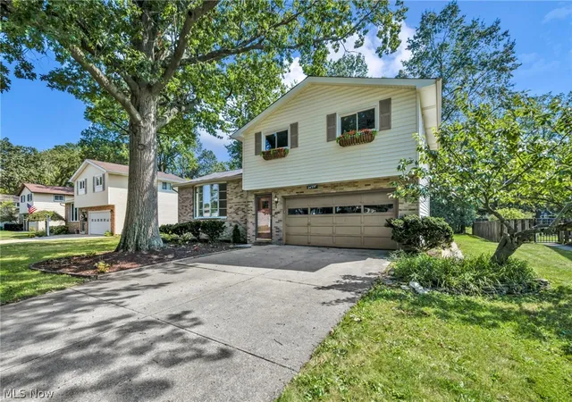 Photo 3 of Single family home for sale at 24397 Noreen Dr, North Olmsted, OH 44070 | MLS# 5240902 | Listing updated on 2026-10-06