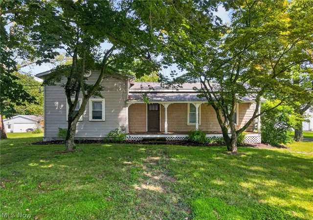 Photo 1 of Single family home for sale at 371 E Jefferson St, Jefferson, OH 44047 | MLS# 5242290 | Listing updated on 2026-09-03