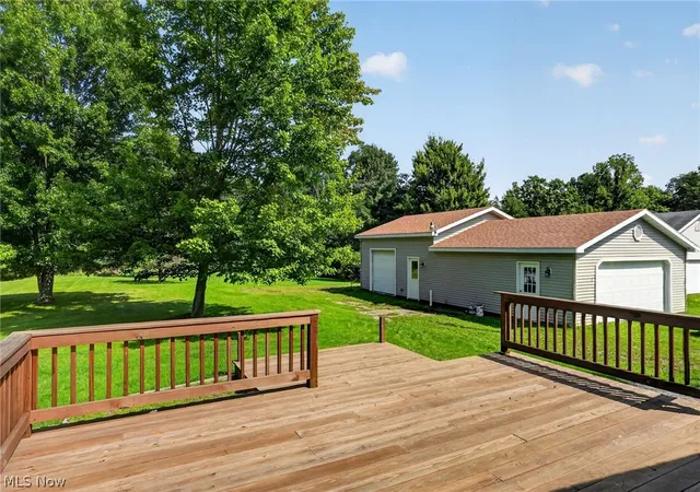 Photo 3 of Single family home for sale at 371 E Jefferson St, Jefferson, OH 44047 | MLS# 5242290 | Listing updated on 2026-09-03