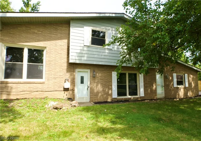 Photo 2 of Single family home for sale at 1426 W 39th Street, Lorain, OH 44053 | MLS# 5241631 | Listing updated on 2026-09-15