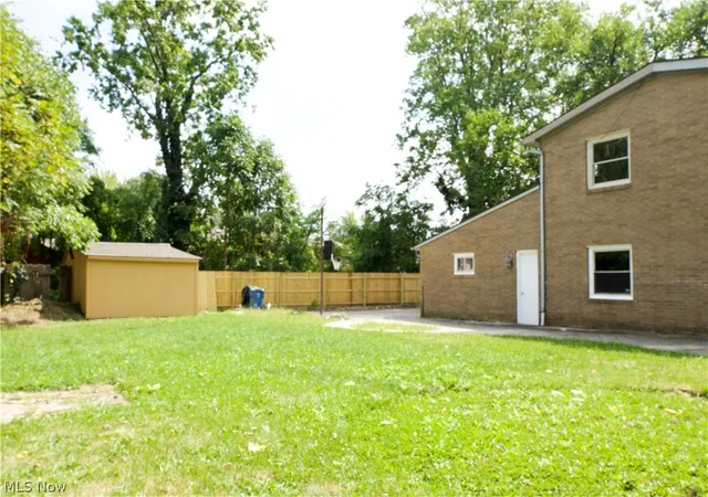 Photo 3 of Single family home for sale at 1426 W 39th Street, Lorain, OH 44053 | MLS# 5241631 | Listing updated on 2026-09-15