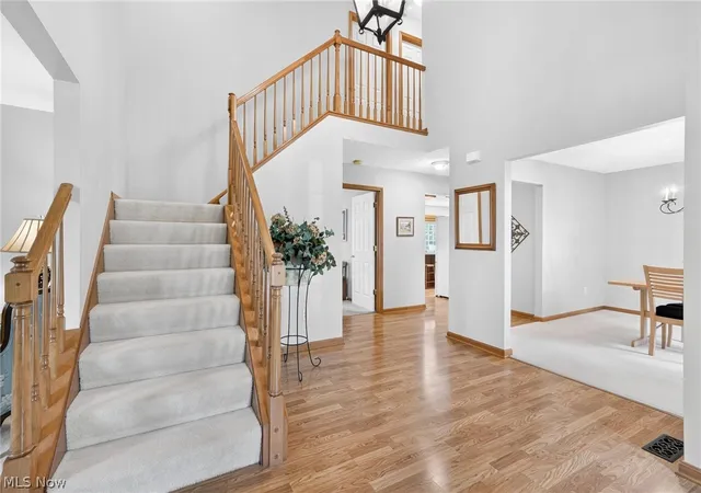 Photo 2 of Sale Pending at 32079 Country Clb Dr, Avon Lake, OH 44012 | MLS# 5239225 | Listing updated on 2026-09-08