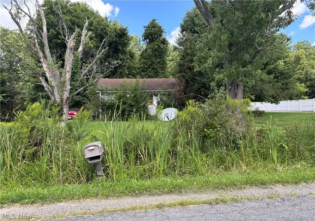 Photo 1 of Sale Pending at 4889 Lovers Ln, Ravenna, OH 44266 | MLS# 5242250 | Listing updated on 2026-09-05