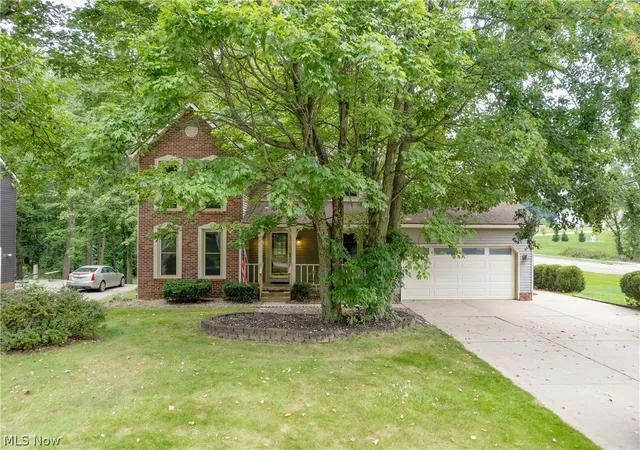 Photo 2 of Single family home for sale at 3846 Golden Wood Way, Green, OH 44685 | MLS# 5236753 | Listing updated on 2026-10-07