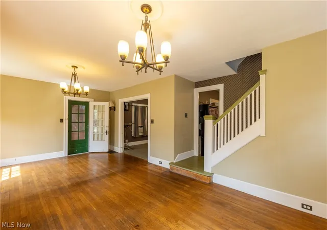 Photo 2 of Sale Pending at 2955 Essex Rd, Cleveland Heights, OH 44118 | MLS# 5242036 | Listing updated on 2026-09-07
