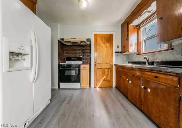 Photo 3 of Single family home for sale at 9107 S Highland Ave, Cleveland, OH 44125 | MLS# 5242333 | Listing updated on 2026-09-09