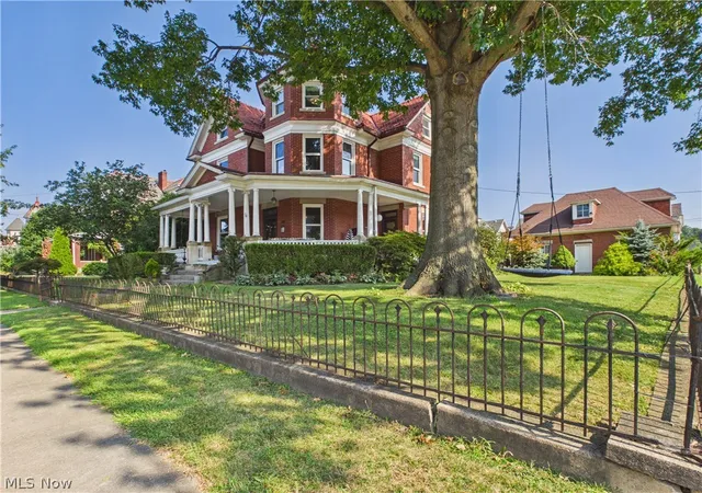 Photo 2 of Single family home for sale at 1315 Washington Ave, Parkersburg, WV 26101 | MLS# 5241929 | Listing updated on 2026-09-04