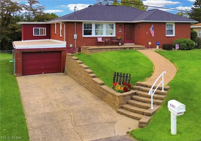 Photo 2 of Single family home for sale at 4321 Southeast Dr, Steubenville, OH 43953 | MLS# 5241706 | Listing updated on 2026-09-04