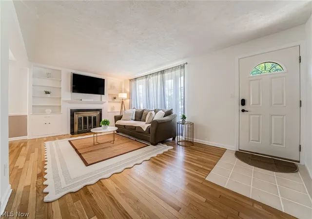 Photo 4 of Single family home for sale at 1164 Croyden Rd, Cleveland, OH 44124 | MLS# 5240213 | Listing updated on 2026-09-18
