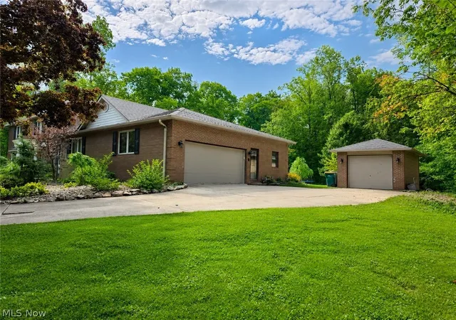 Photo 3 of Sale Pending at 7409 Tattersall Dr, Chesterland, OH 44026 | MLS# 5242354 | Listing updated on 2026-09-07